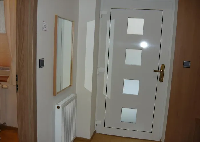 - Lena 3* Hradec Králové